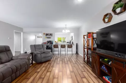 Living - 1634 Pala Lake Dr, Fallbrook, CA 92028 photo 5 of 5