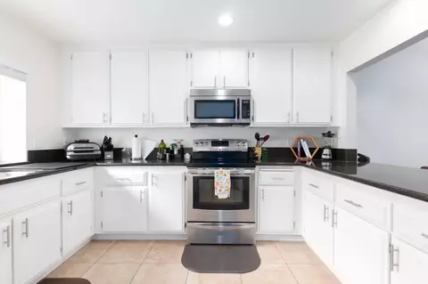 Kitchen - 1634 Pala Lake Dr, Fallbrook, CA 92028 photo 3 of 5