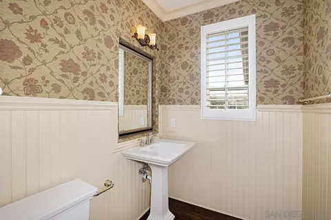 Bath - 1608 Hillstone Ave, Escondido, CA 92029 photo 7 of 7