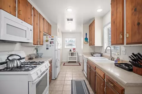 966 Ellen Ln, El Cajon, CA 92019 photo 9