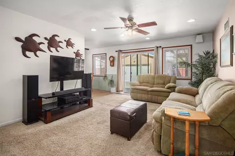 966 Ellen Ln, El Cajon, CA 92019 photo 3