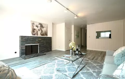 6831 Alvarado Rd #4, San Diego, CA 92120