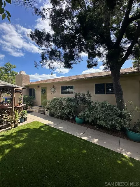 3093 Crane St, Lemon Grove, CA 91945
