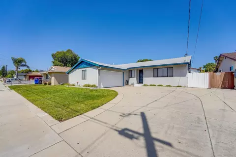 619 Thayer Dr, Spring Valley, CA 91977