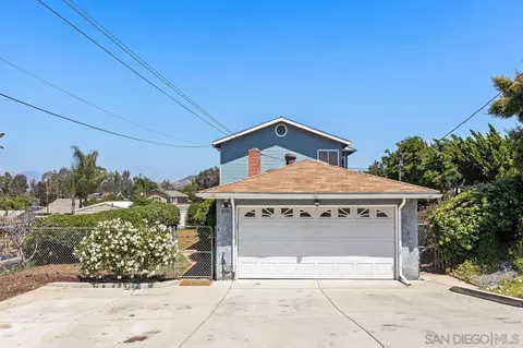8581 Atlas View Dr, Santee, CA 92071 photo 2
