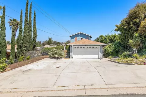 8581 Atlas View Dr, Santee, CA 92071