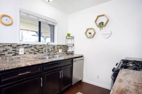 613 N Horne St, Oceanside, CA 92054 photo 9