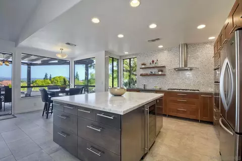 12005 Tretagnier Cir, San Diego, CA 92128