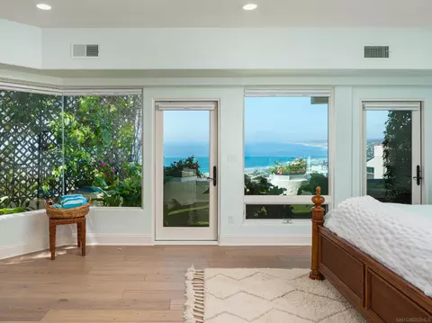 Bedroom - 7403 Hillside Dr, La Jolla, CA 92037 photo 6 of 6