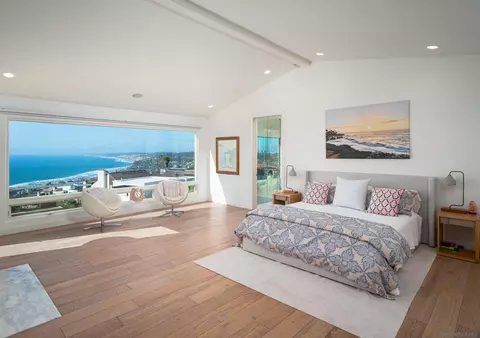 Bedroom - 7403 Hillside Dr, La Jolla, CA 92037 photo 1 of 6