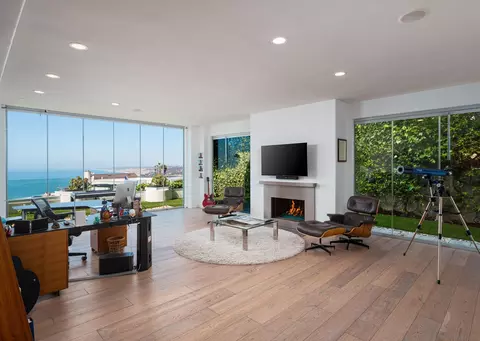 Other - 7403 Hillside Dr, La Jolla, CA 92037 photo 5 of 13