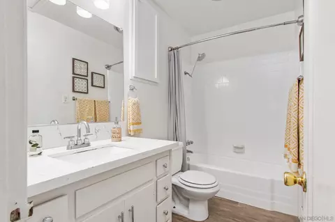 Bath - 8875 Mariposa St, La Mesa, CA 91941 photo 1 of 1