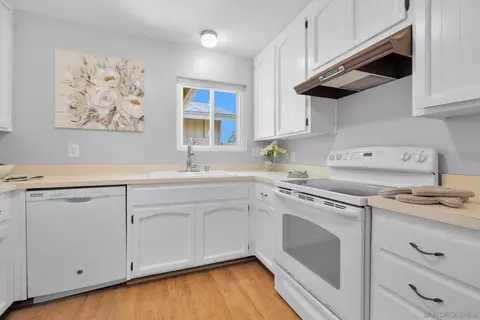 Kitchen - 1841 Gatepost Rd, Encinitas, CA 92024 photo 1 of 1