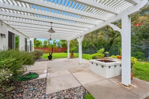 Exterior - 2318 Longfellow Rd, Carlsbad, CA 92008 photo 4 of 10