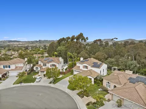 View/Area - 2318 Longfellow Rd, Carlsbad, CA 92008 photo 2 of 7