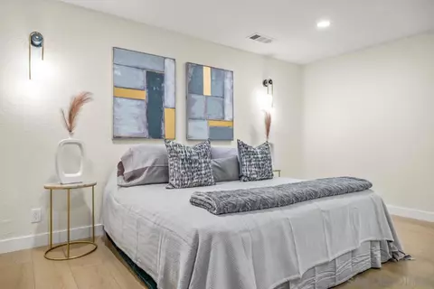 Bedroom - 16206 Rostrata Hill Rd, Poway, CA 92064 photo 9 of 9