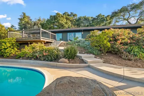 Exterior - 16206 Rostrata Hill Rd, Poway, CA 92064 photo 6 of 17