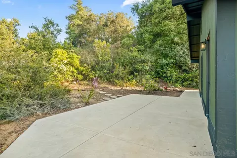 Exterior - 16206 Rostrata Hill Rd, Poway, CA 92064 photo 9 of 17
