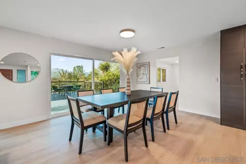 Dining - 16206 Rostrata Hill Rd, Poway, CA 92064 photo 2 of 4
