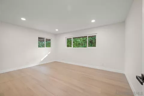 Bedroom - 16206 Rostrata Hill Rd, Poway, CA 92064 photo 1 of 9
