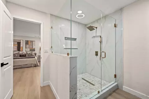 Bath - 16206 Rostrata Hill Rd, Poway, CA 92064 photo 6 of 6