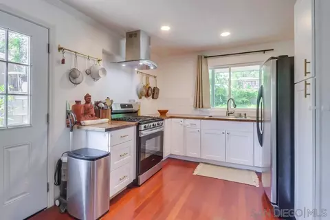 Kitchen - 10741 Garden Way, Spring Valley, CA 91978 photo 3 of 4