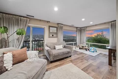 3410 Saddle Dr, Spring Valley, CA 91977