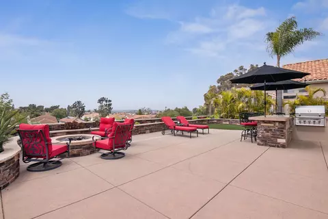 1671 Olympus Loop, Vista, CA 92081 photo 17