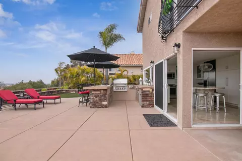 1671 Olympus Loop, Vista, CA 92081 photo 15