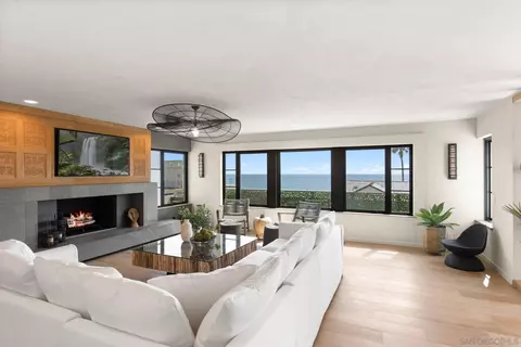 Living - 1830 S Pacific St, Oceanside, CA 92054 photo 1 of 3