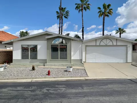700 Bahama Dr, Hemet, CA 92543