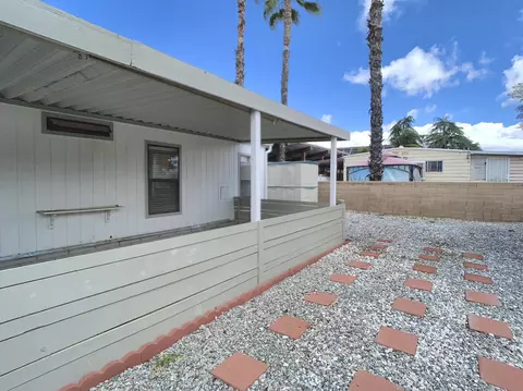 Exterior - 700 Bahama Dr, Hemet, CA 92543 photo 14 of 14