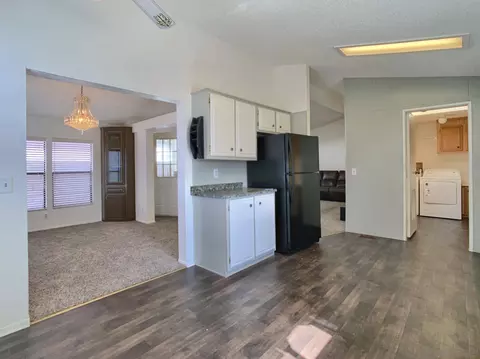 Kitchen - 700 Bahama Dr, Hemet, CA 92543 photo 5 of 5