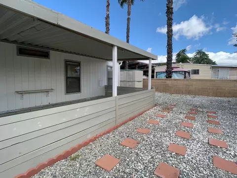 Exterior - 700 Bahama Dr, Hemet, CA 92543 photo 12 of 14
