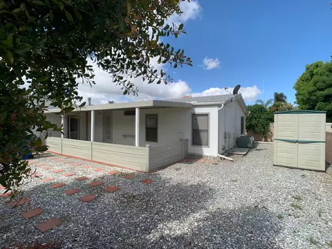 Exterior - 700 Bahama Dr, Hemet, CA 92543 photo 9 of 14