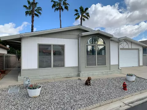 Exterior - 700 Bahama Dr, Hemet, CA 92543 photo 2 of 14