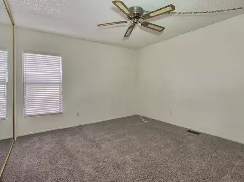 Bedroom - 700 Bahama Dr, Hemet, CA 92543 photo 3 of 4