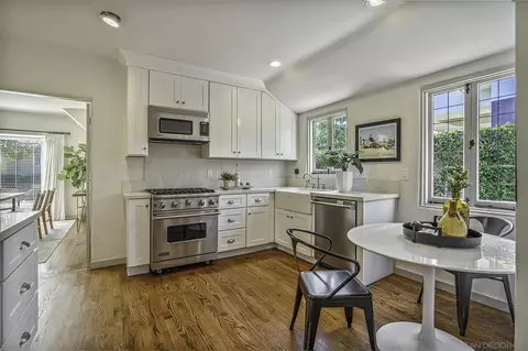 Kitchen - 7721 Ivanhoe Ave E, La Jolla, CA 92037 photo 2 of 3