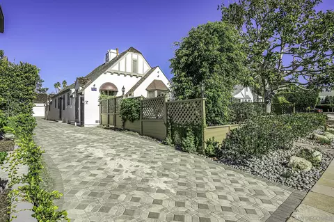 Exterior - 7721 Ivanhoe Ave E, La Jolla, CA 92037 photo 4 of 17
