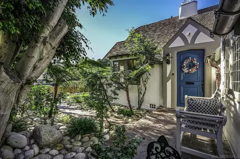7721 Ivanhoe Ave E, La Jolla, CA 92037