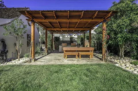 Exterior - 7721 Ivanhoe Ave E, La Jolla, CA 92037 photo 9 of 17