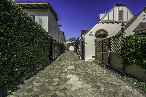 Exterior - 7721 Ivanhoe Ave E, La Jolla, CA 92037 photo 14 of 17