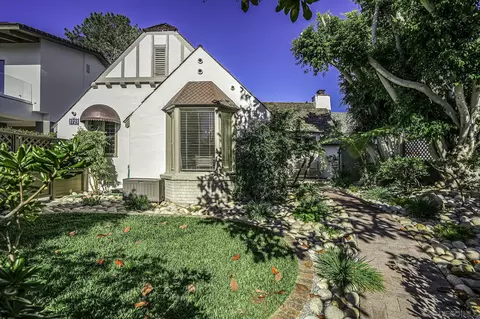 Exterior - 7721 Ivanhoe Ave E, La Jolla, CA 92037 photo 7 of 17