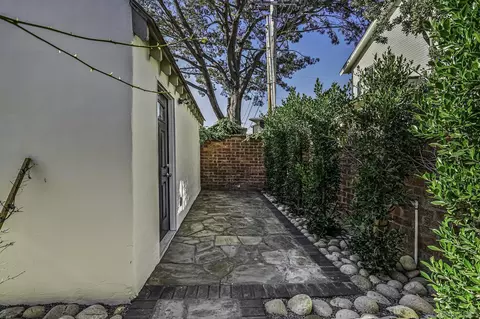 Exterior - 7721 Ivanhoe Ave E, La Jolla, CA 92037 photo 12 of 17