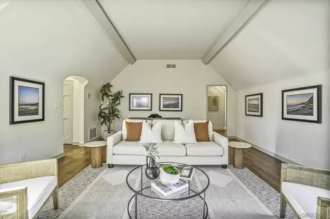 Living - 7721 Ivanhoe Ave E, La Jolla, CA 92037 photo 4 of 4