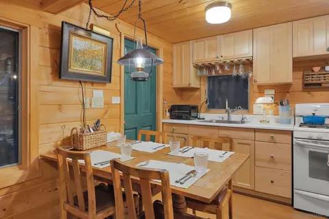 Dining - 964 Chapin Dr, Julian, CA 92036 photo 3 of 5