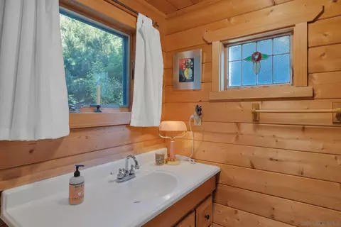 Bath - 964 Chapin Dr, Julian, CA 92036 photo 2 of 2