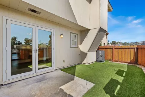 964 Marlin, Vista, CA 92084 photo 23