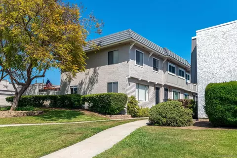9445 Carlton Oaks Dr #D, Santee, CA 92071 photo 5