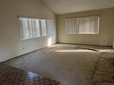 184 Lakeview Ave, Spring Valley, CA 91977 photo 5